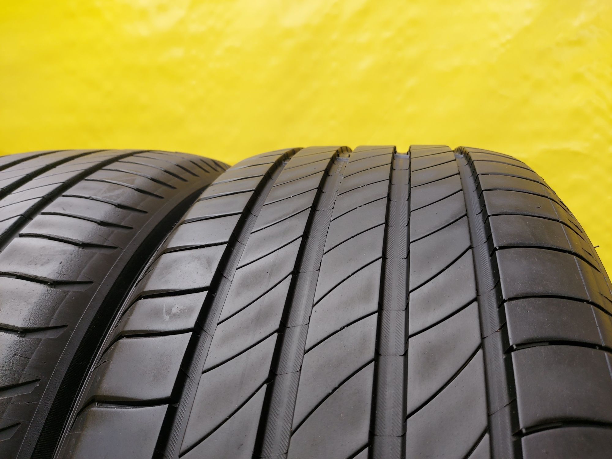 Шины 225/55 R16 Michelin комплект