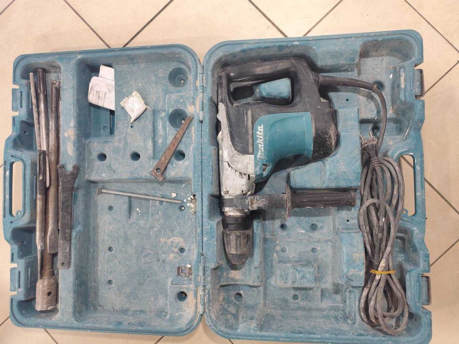 Перфоратор Makita електрически SDS-max, 1050 W,HR4002