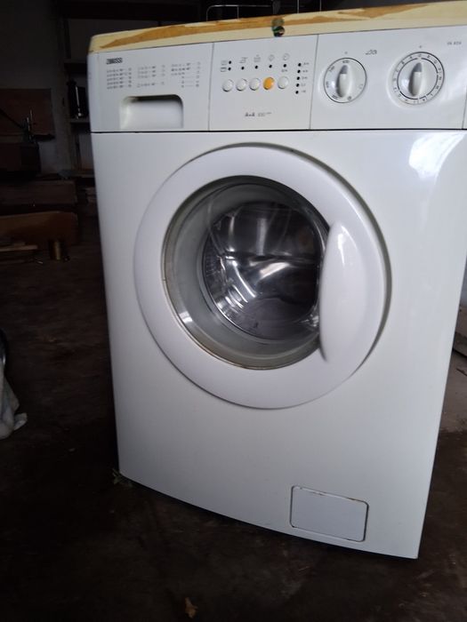 ZANUSSI пералня 850