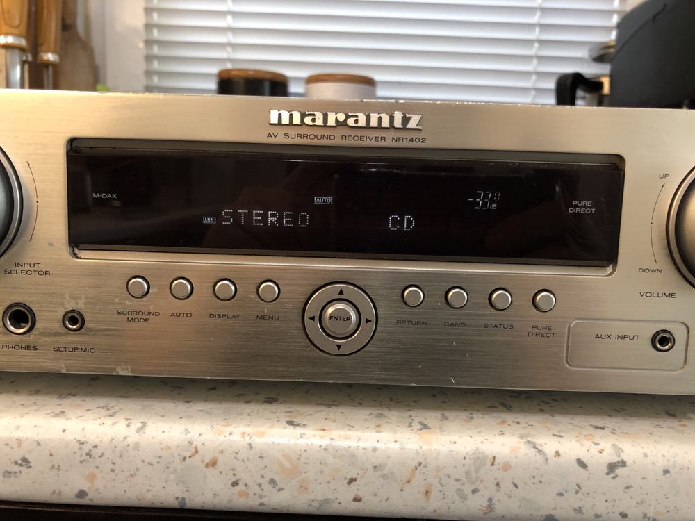 Marantz NR1402 resiver