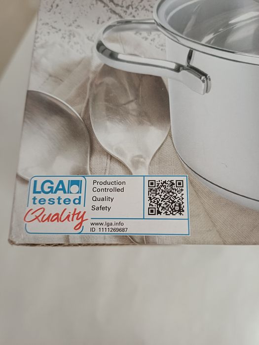 Чисто нова тенджера 20 см. 2.5 л.