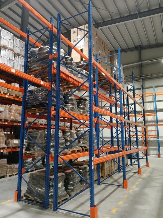 Avem rafturi metalice industriale reglabile de vânzare