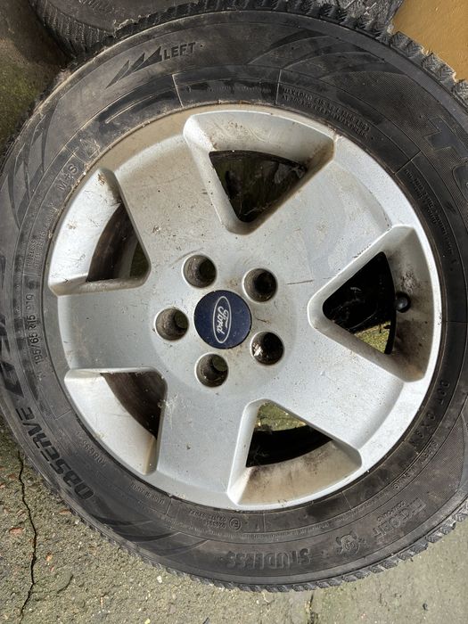 Jante Ford Focus cu anvelope MS