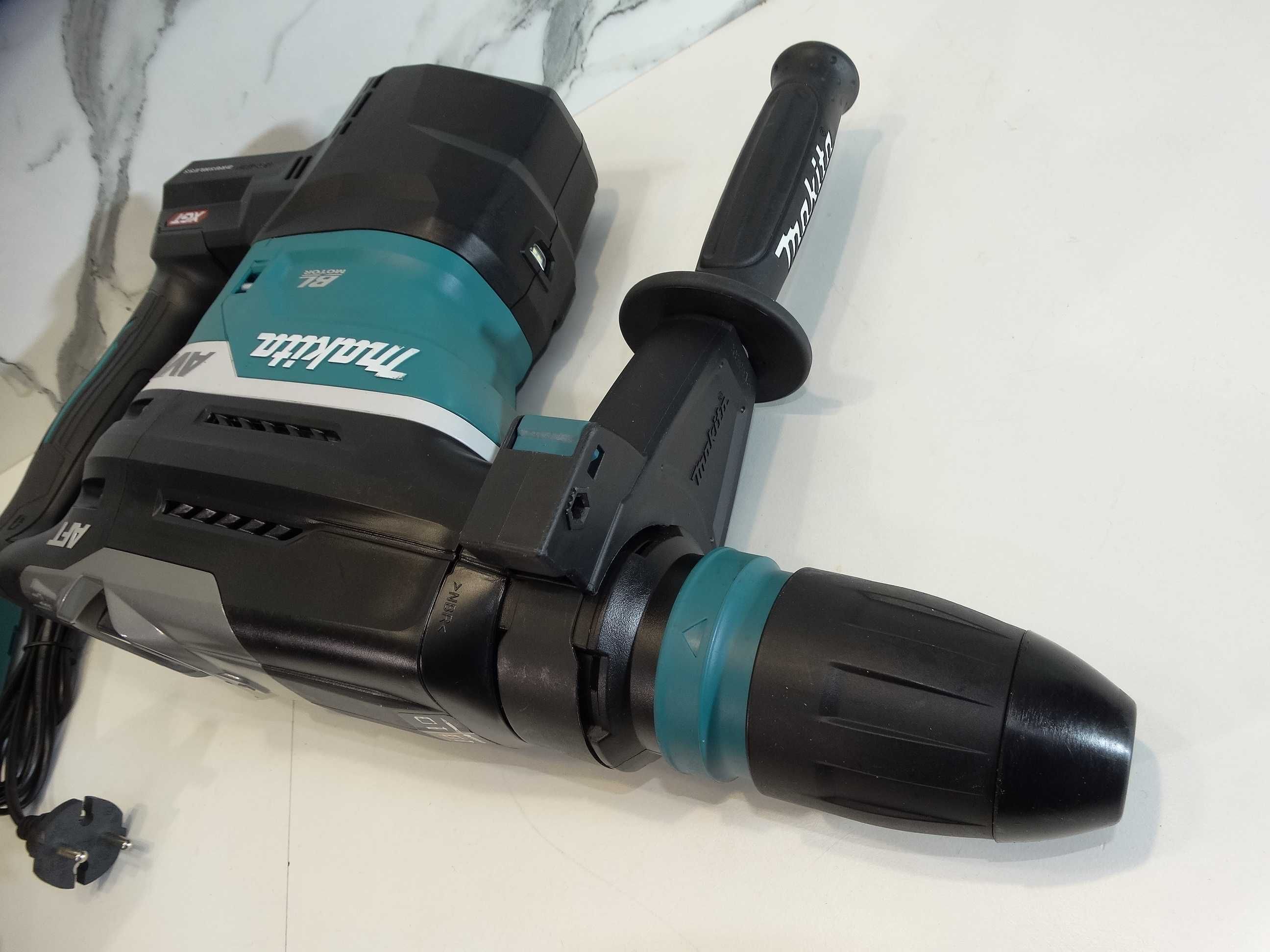 Makita HR 005 + 40 V / 5.0 Ah - Комбинирана машина XGT