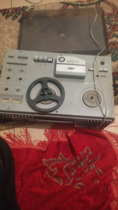 Продам магнитофон эльфа работает вид создать надо