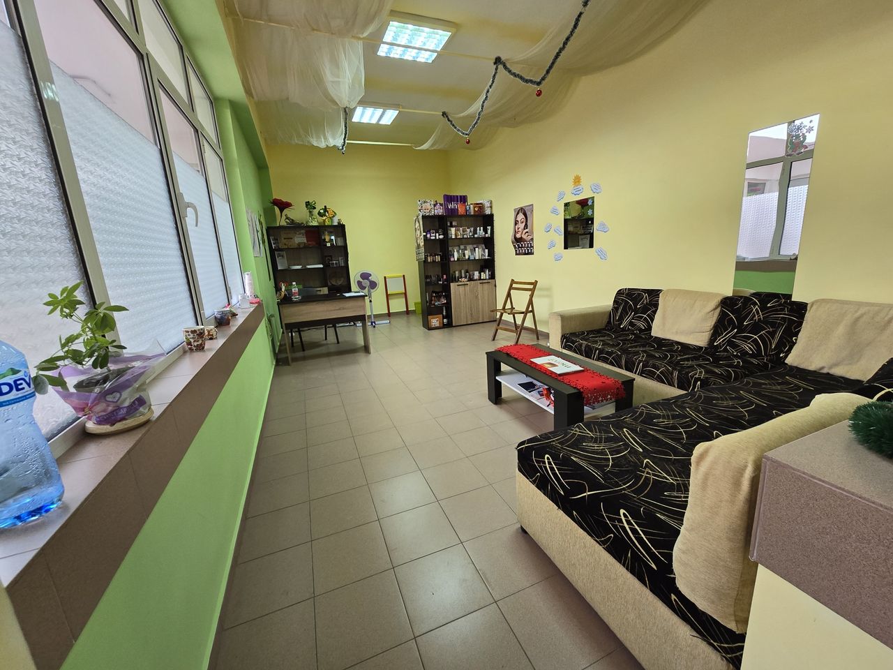 Дава се под наем Офис в Враца, Център - 28 кв.м за 153 € - Снимка #1