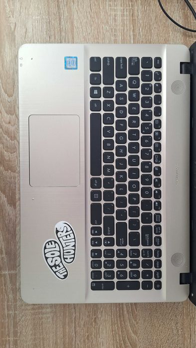 Laptop ASUS i7-7500u
