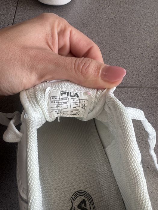 Adidasi Fila marime 33