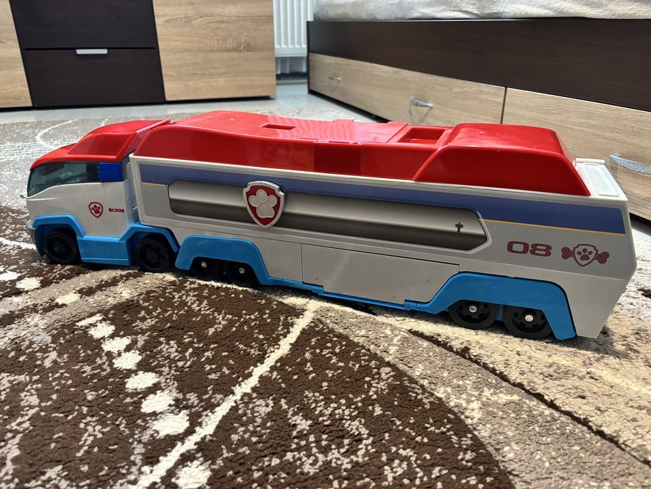 Песпатрулер и спасителна лодка на Пес патрул