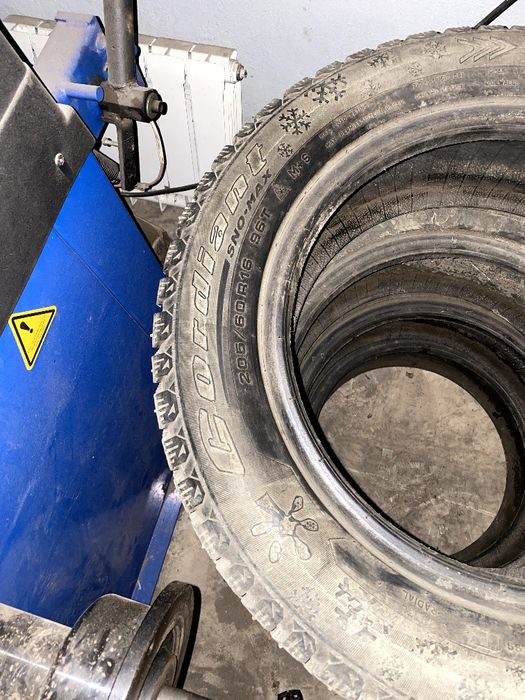 Продам резину зимняя на 16