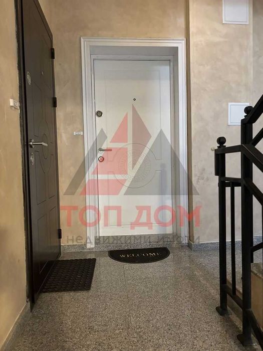 Дава се под наем Тристаен апартамент в Варна, Червен площад - 100 кв.м за 1300 € - Снимка #14