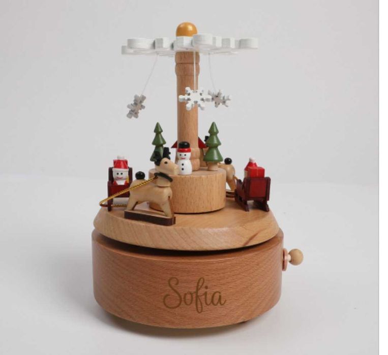 Уникална персонализирана дървена музикална кутия. Идеална за подарък