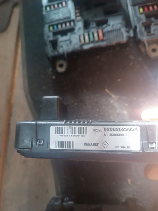 UPC tablou siguranțe Renault Megane2 Scenic2 Fluence Megane3 Scenic3