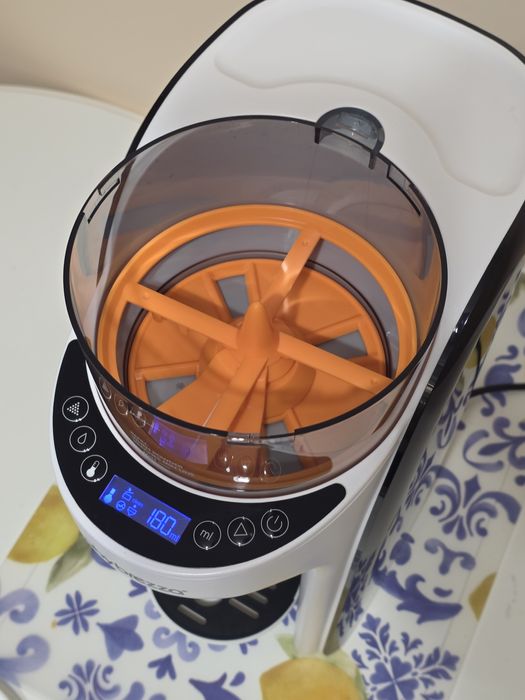 Vand espressor lapte praf Baby Breeza