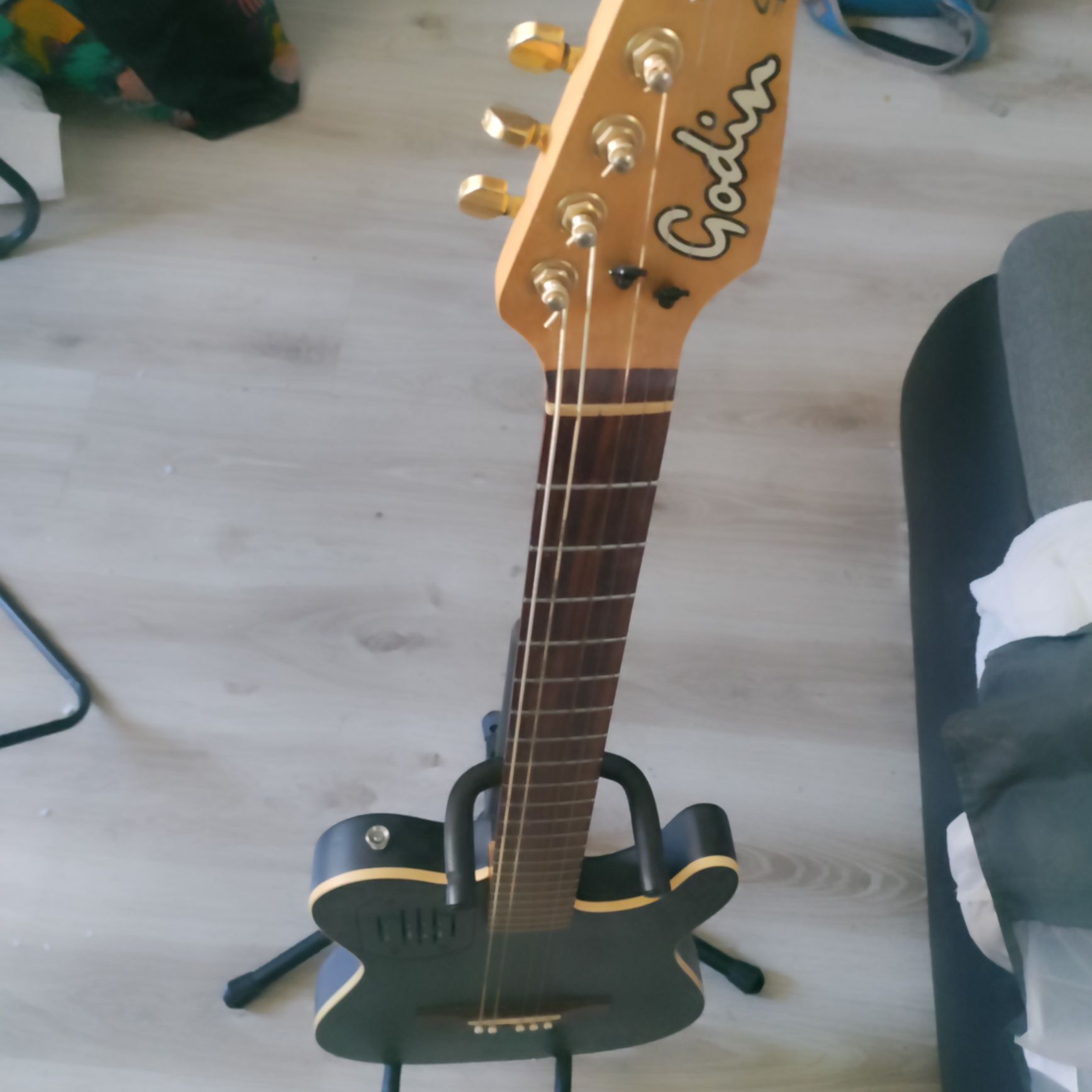 Godin Acousticaster