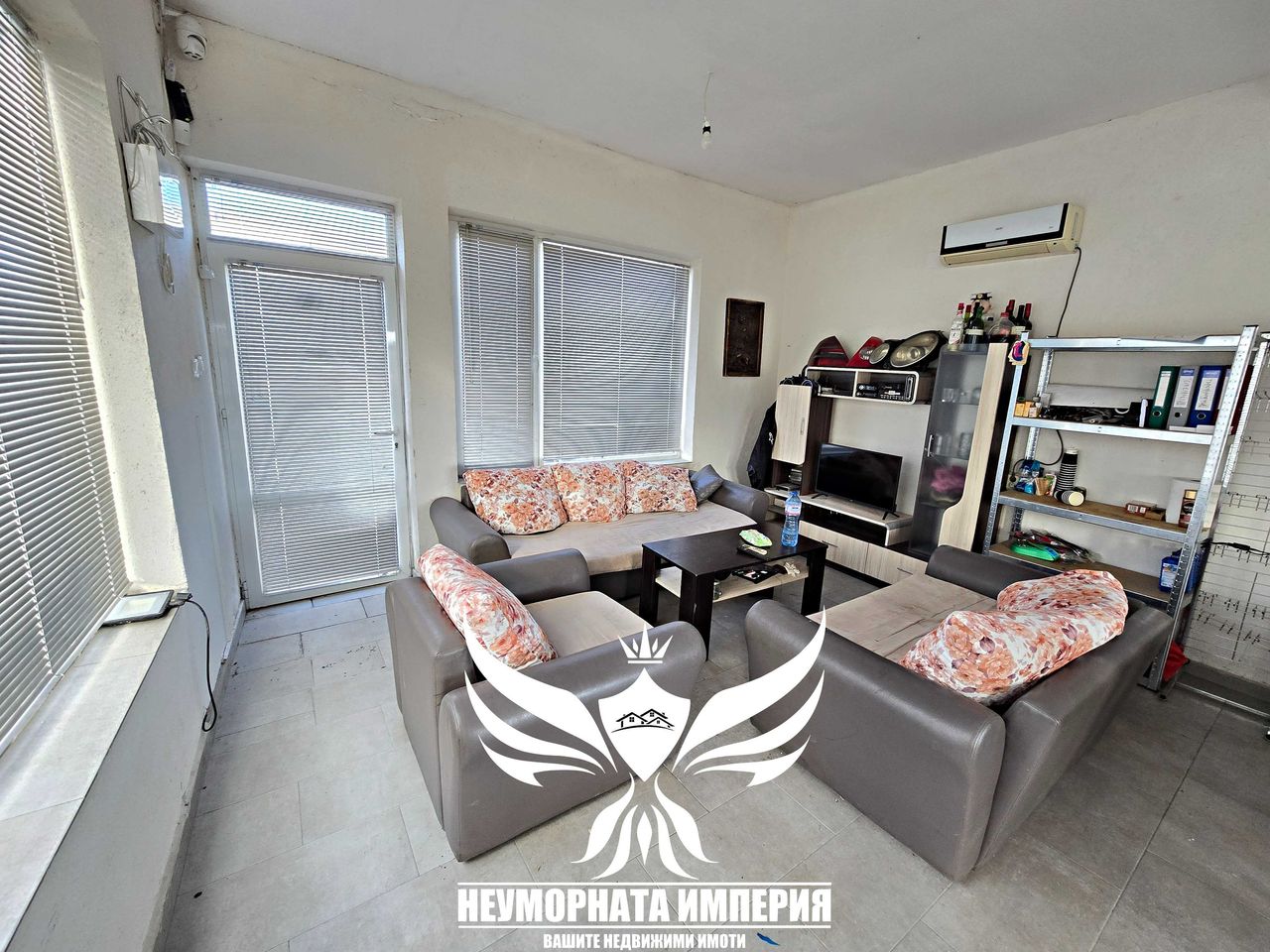 Дава се под наем Гараж / Паркомясто в Асеновград - 500 кв.м за 258 € - Снимка #3