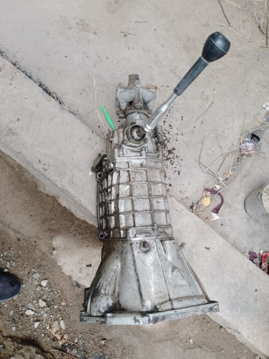 Каробка, матор, задниймос, жугули запчастлари бор