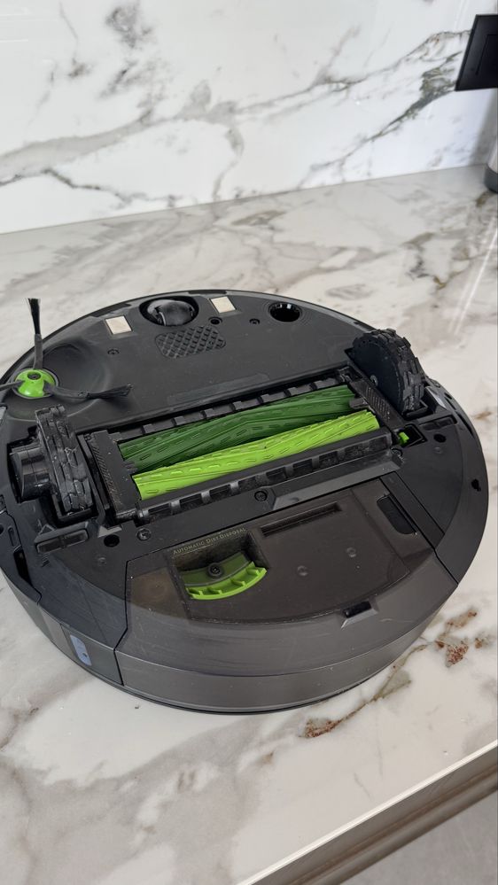 iRobot Roomba j7 Combo