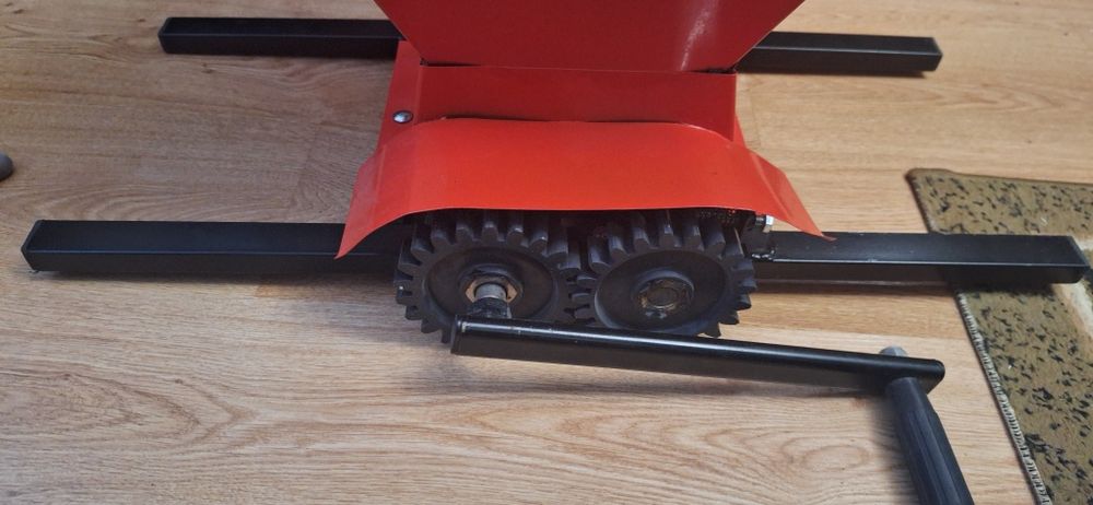 Ръчна гроздомелачка