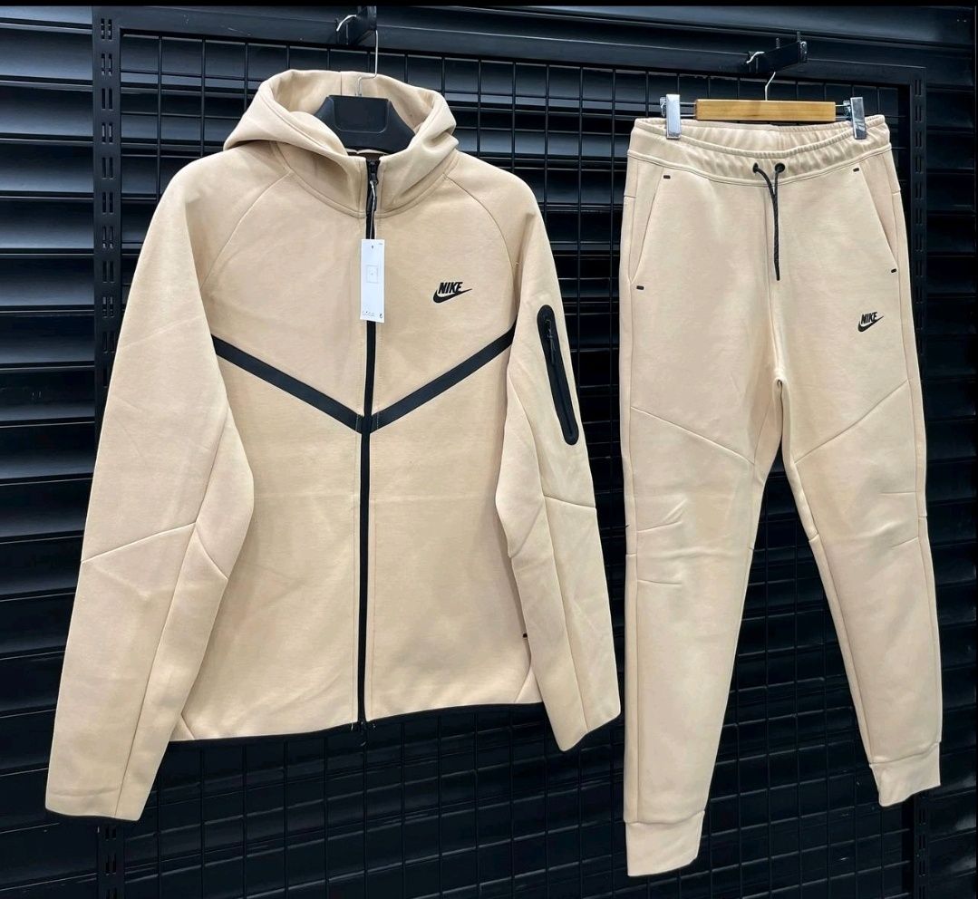 Нови мъжки екипи nike tech fleece