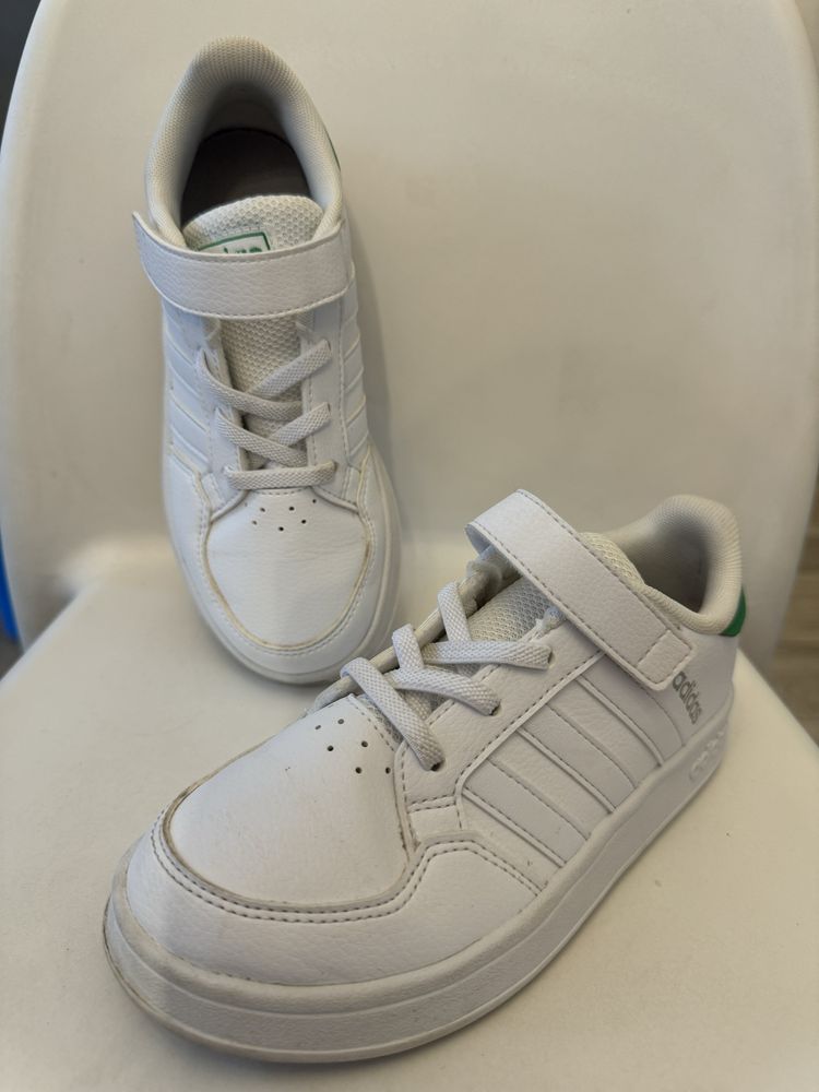 Детски кожени маратонки Adidas , кожени мокасини GEOX 31 номер