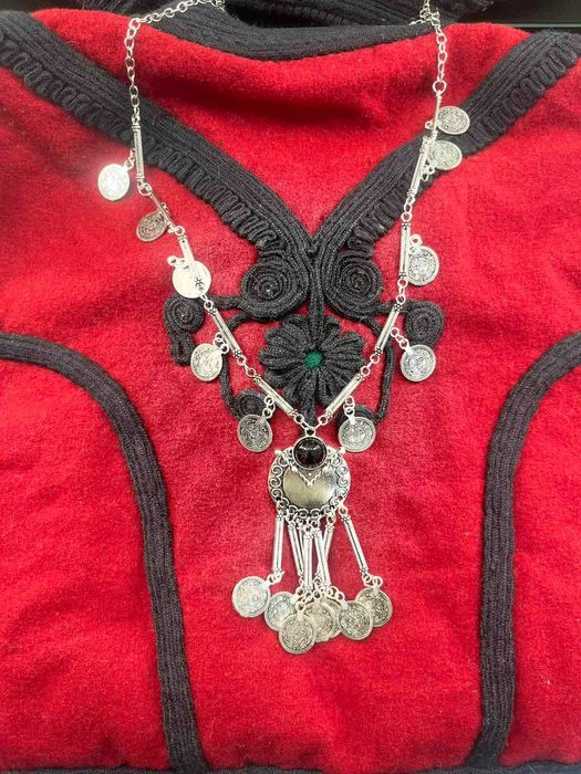 Пенари, огърлица, накит, колие.