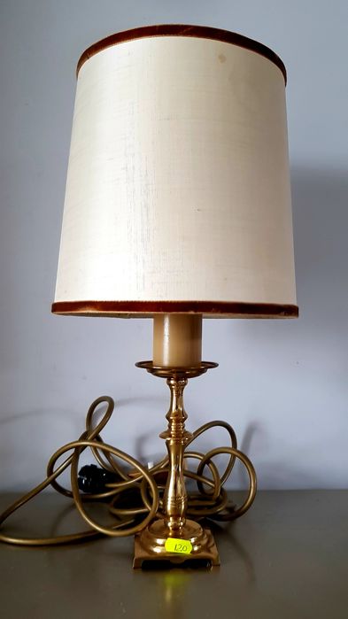 Veioza veche din alamă