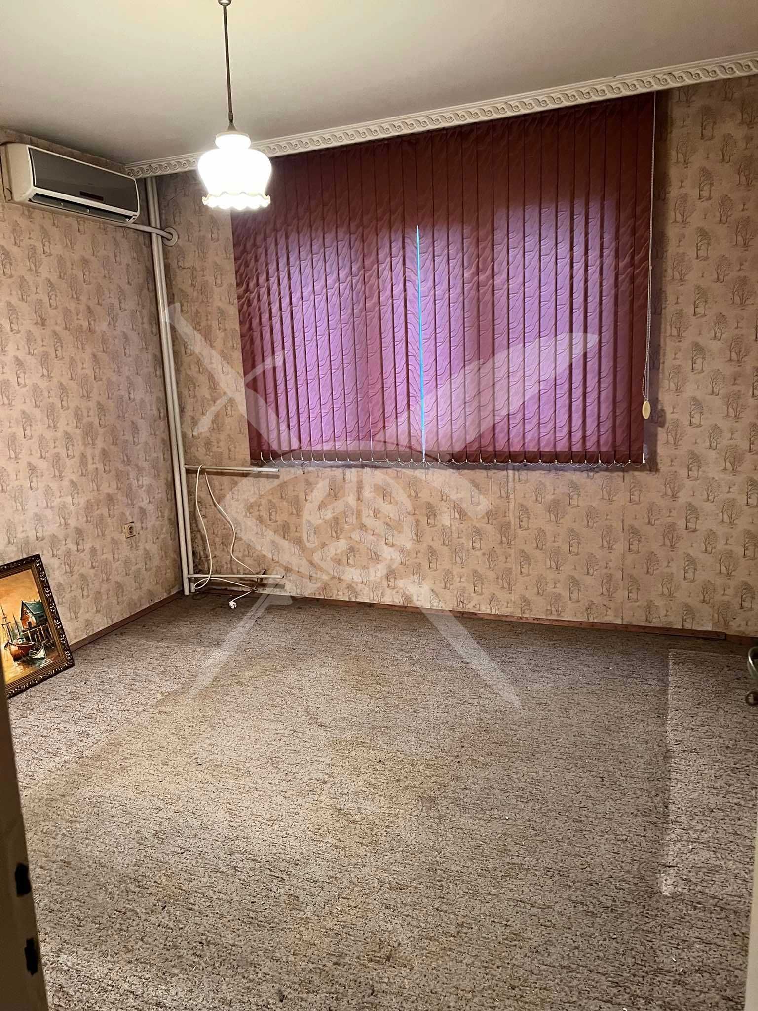Тристаен - Автогара - 75084