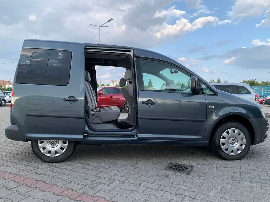 VW Caddy Life Ultimul de 1.9 TDI 2010 5 Locuri 218.000 KM Reali Dotat