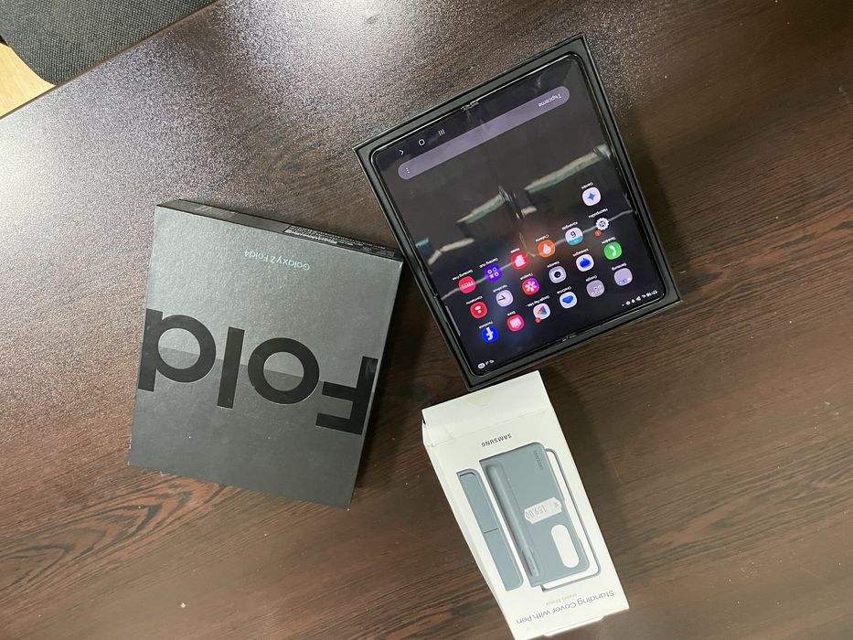 Samsung Z Fold 4 256 GB Като нов