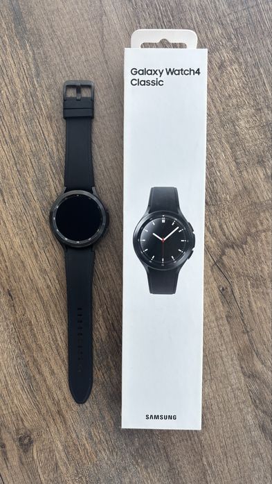 Часы Samsung Watch4 Classic