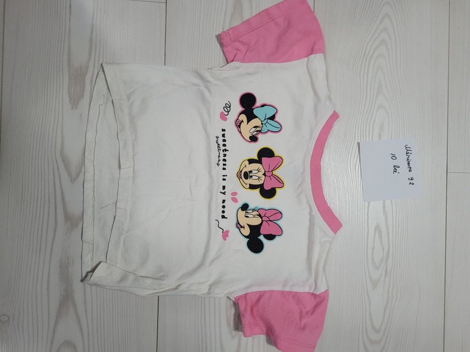 Vand haine mărimea 86,preț pe bucata
Nu asigur transport