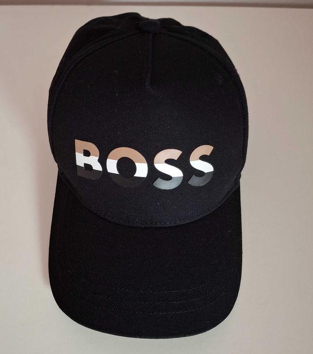 Șapcă Boss nefolosită