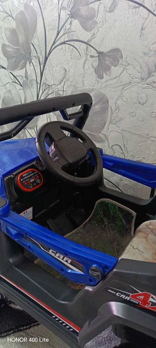 Продаётся детский электромобиль