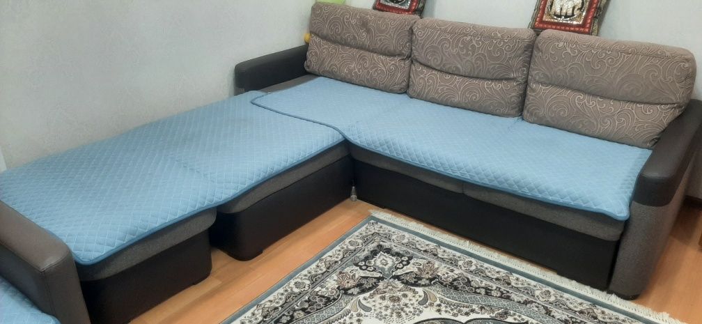 Продам диван с креслом