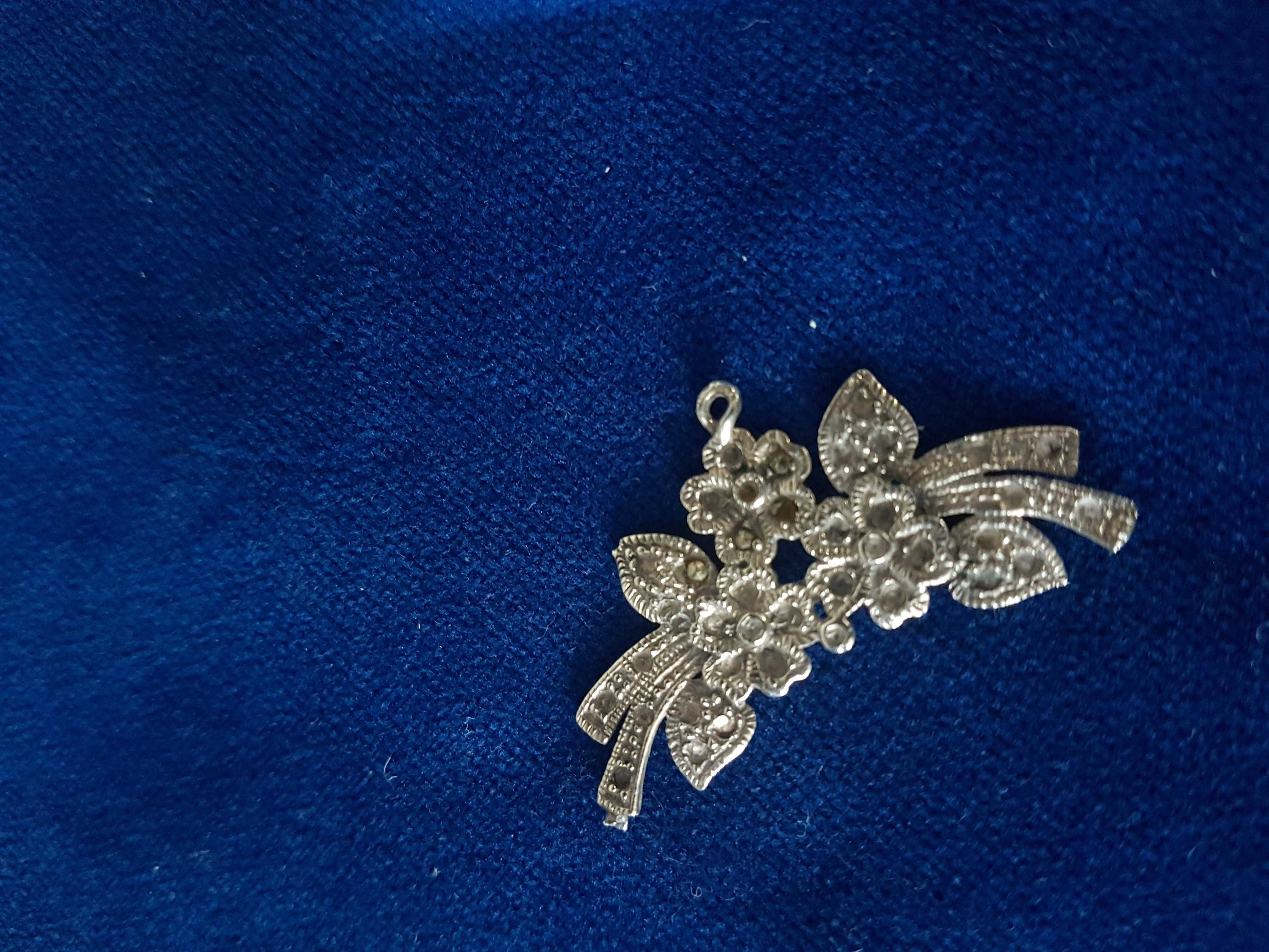 Pandantiv vintage /element decorativ din argint model floral