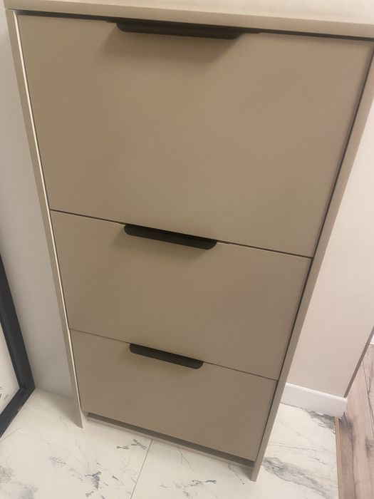 Обувник продается