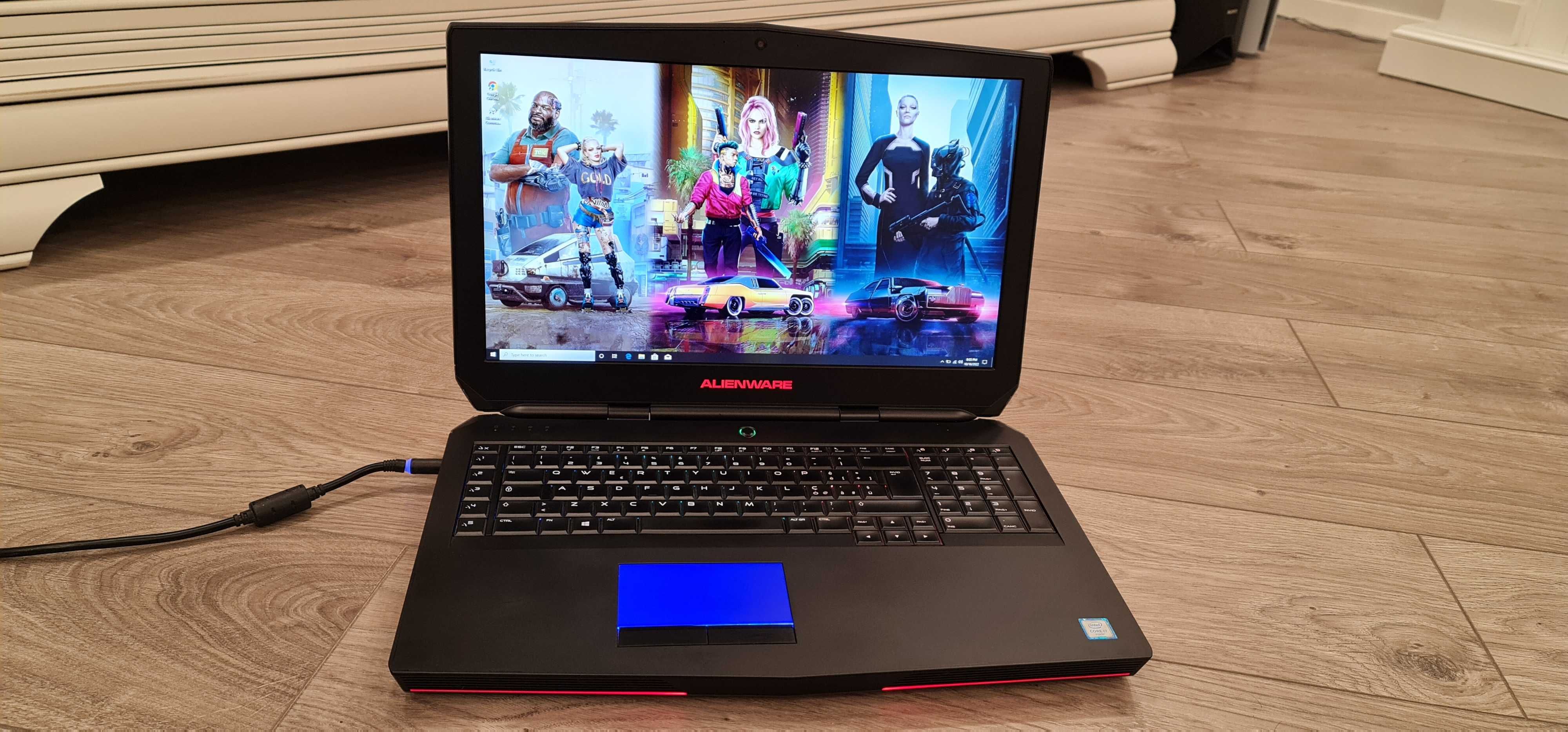 Laptop gaming alienware 17" ,intel core i7-6820hk ,video 8 gb, defect