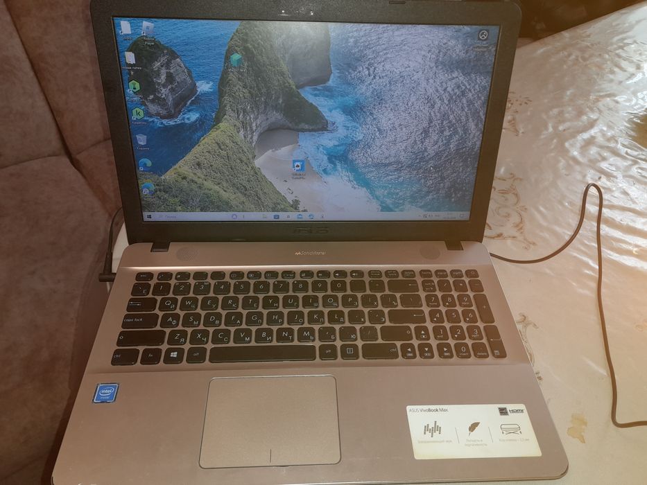 Продаю ноутбук  б/у