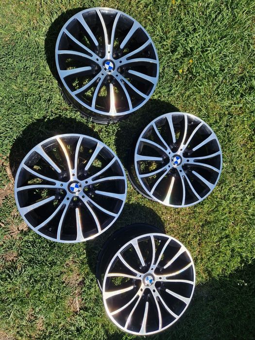 Vand jante BMW pe 18 pt F10,F30,E90 originale bicolore