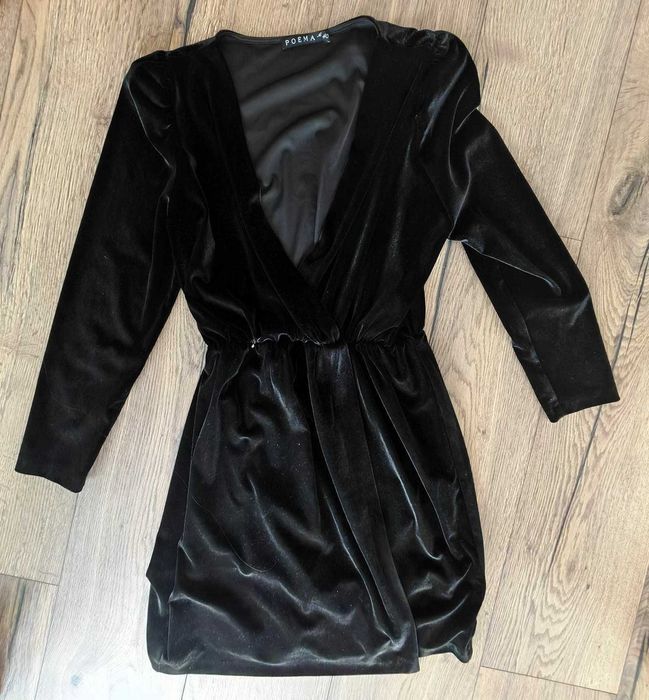 Rochie Poema, mărimea 40 - cu despicătură și efect de catifea