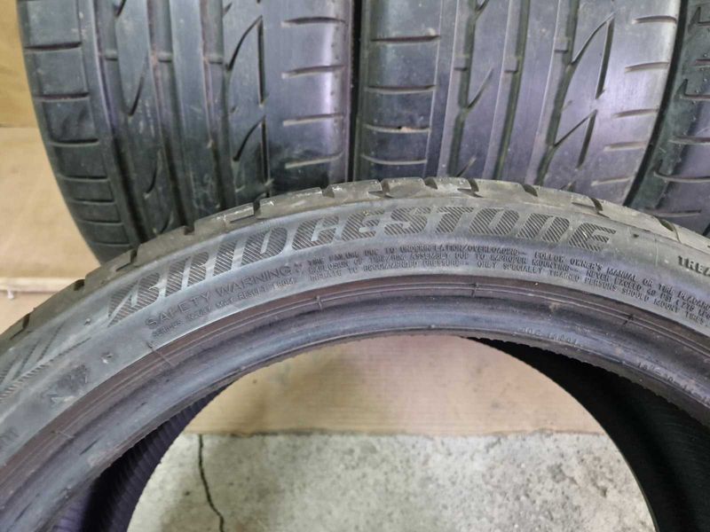 4 Bridgestone R18 245/35
летни гуми Runflat 
DOT3920