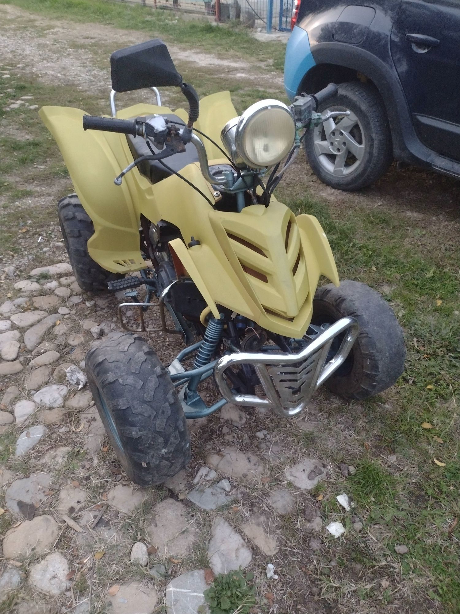 Vând ATV motor de 200cc