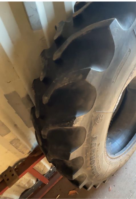 Продам комплект шин Goodyear на трактор Bühler –хорошее состояние