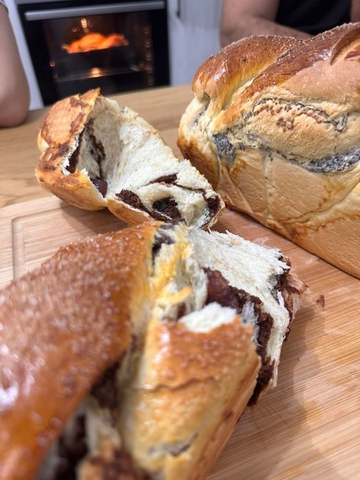 Pregătesc cozonaci tradiționali pentru sărbători