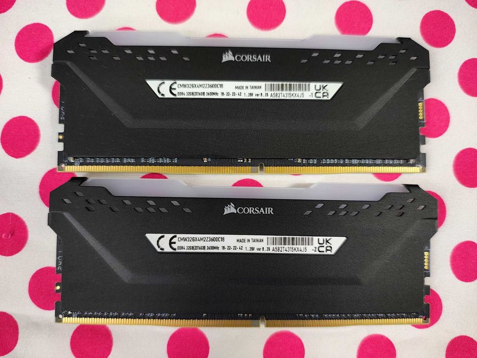 Memorie Ram Corsair VENGEANCE RGB Pro 32GB (2 x 16) DDR4 3600MHz.