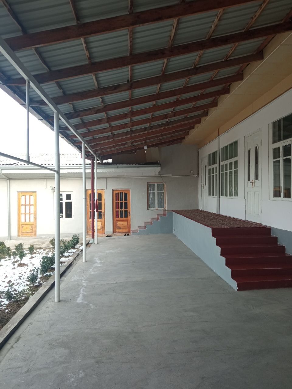 Srochna uy sotiladi Nazarbek harakat mahallada uy sotiladi 8 sotix