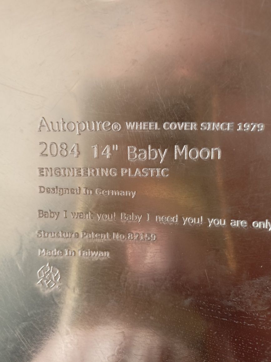 Продаются Колпаки Baby Moon R 14 в хорошем состояние. 3 штуки