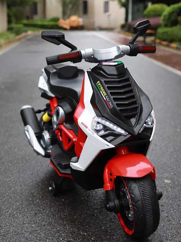 Акумулаторен MOTOR RIMINI V6RR 12V батерия,MP3 плейър