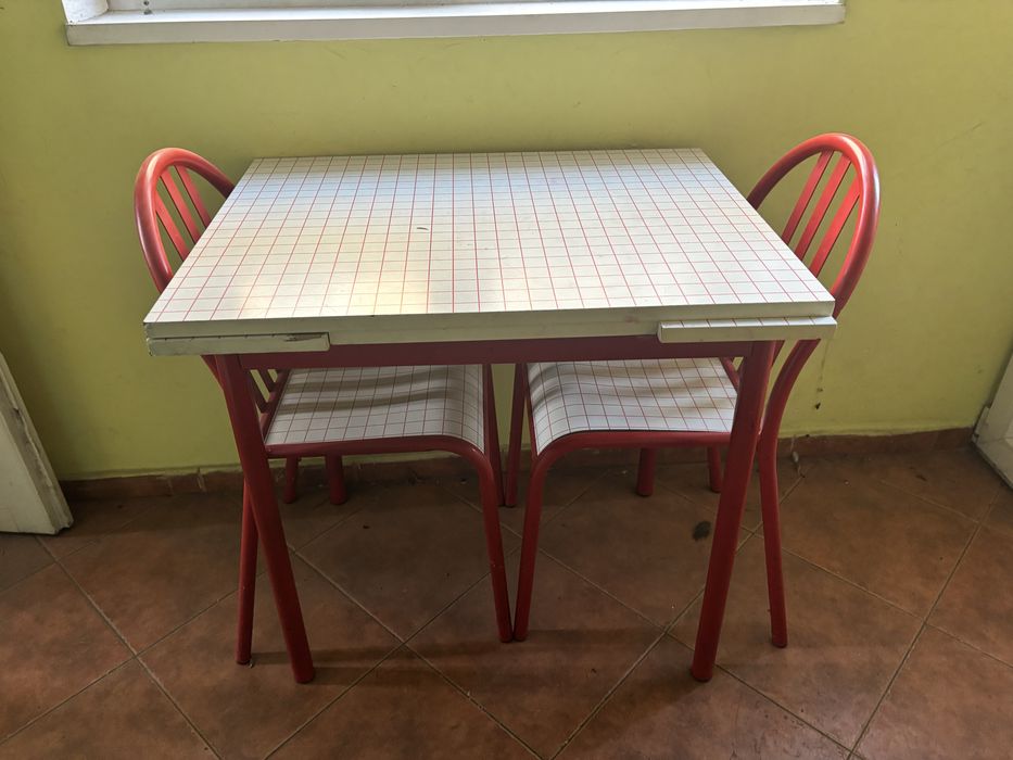 Кухненска маса със столове